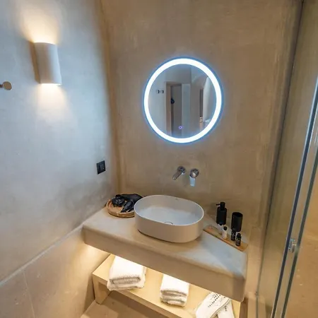 Alaya Hotel